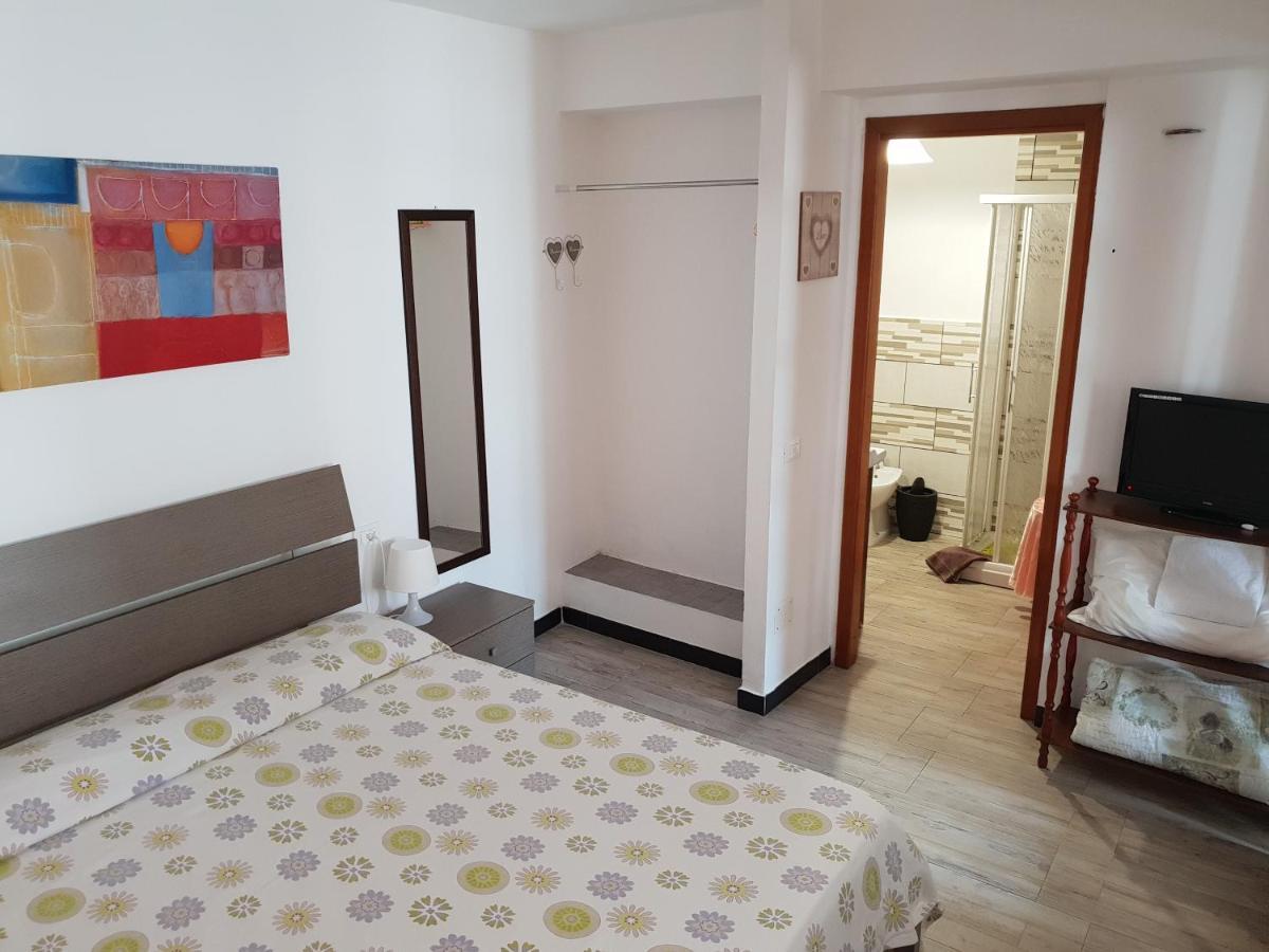 Casa Vacanze L'Agrifoglio Bed & Breakfast Magliolo Luaran gambar