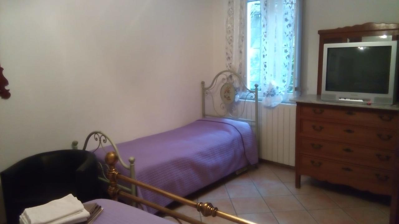 Casa Vacanze L'Agrifoglio Bed & Breakfast Magliolo Luaran gambar