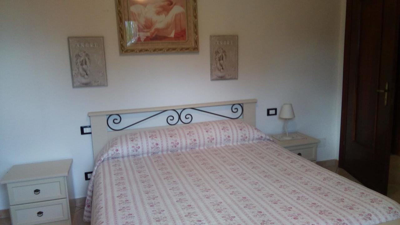 Casa Vacanze L'Agrifoglio Bed & Breakfast Magliolo Luaran gambar