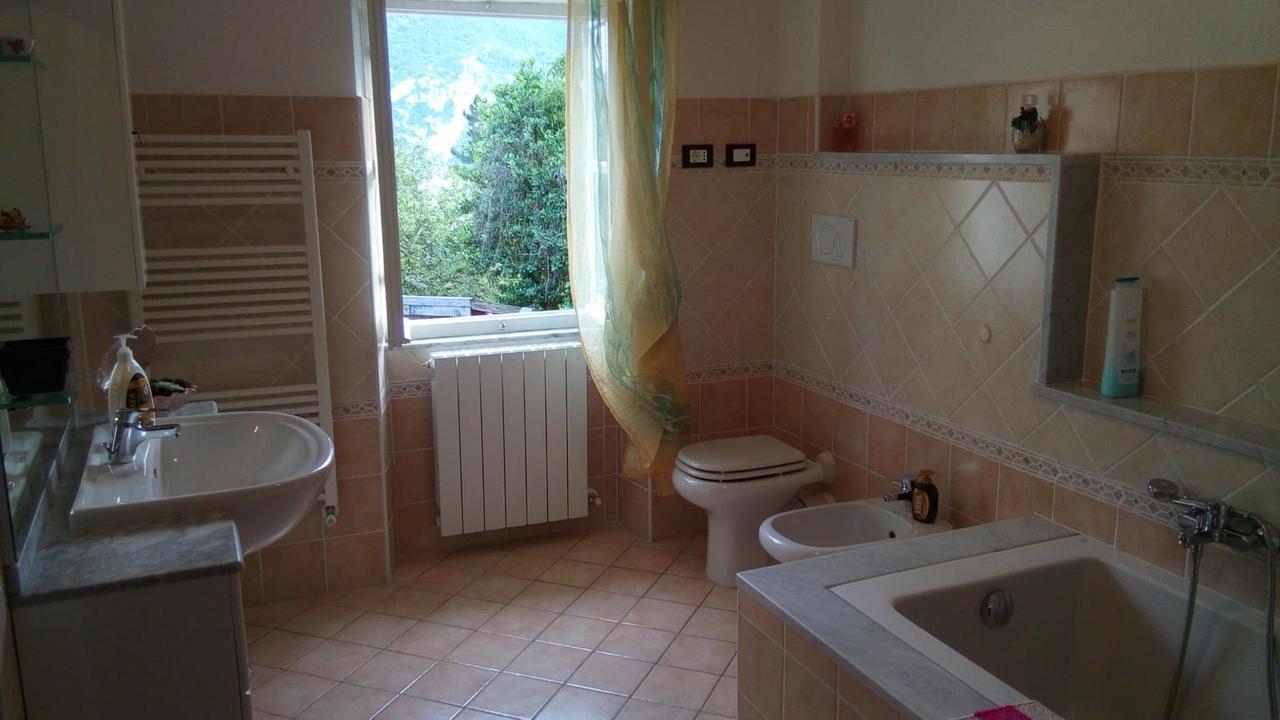 Casa Vacanze L'Agrifoglio Bed & Breakfast Magliolo Luaran gambar